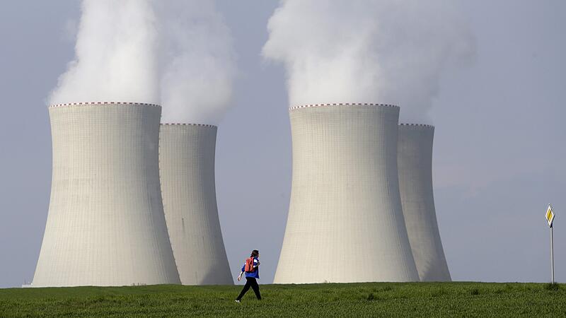 Tschechien: Zweifel an Plänen für Atom-Ausbau