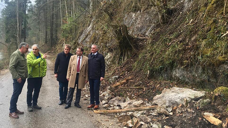 Steinschlaggefahr in Bad Ischl: Straße wird geöffnet, Soleweg bleibt gesperrt