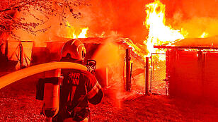 Gartenhütten brannten in Braunau