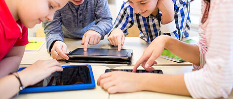 Für viele Schüler beginnt neues Fach "Digitale Grundbildung" ohne Tablets