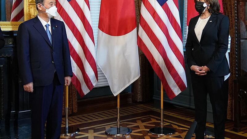 US-JAPAN-DIPLOMACY-HARRIS-SUGA