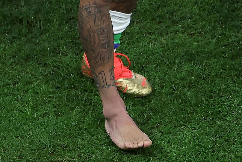 Dicker Fuß: Neymar humpelte verletzt vom Feld