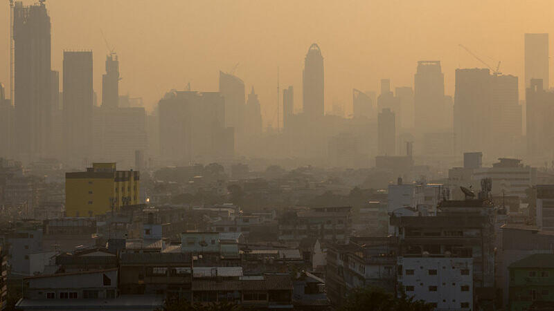 Five million Thais with health problems because of smog