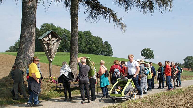 Ein Wegweiser zu den 40 religiösen Kleindenkmälern in Mehrnbach