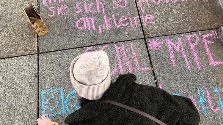 “We chalk it up”: How the Catcalls of Linz act against sexual harassment