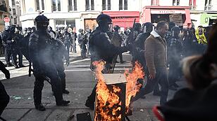 Frankreich kommt nicht zur Ruhe: Wieder Massenproteste und Streiks