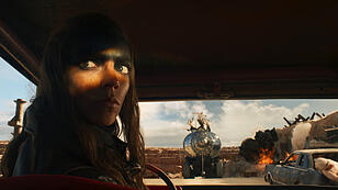 „Furiosa“ wurde 2022 mehr als ein halbes Jahr lang in der Wüste von New South Wales in Australien gedreht: Neuland für die Britin Anya Taylor-Joy (28) als Furiosa, weniger für den gebürtigen Australier Chris Hemsworth (40) als Dementus