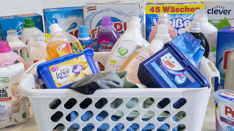 Waschmittel im Test: In 119 Waschmitteln zugesetztes Plastik festgestellt