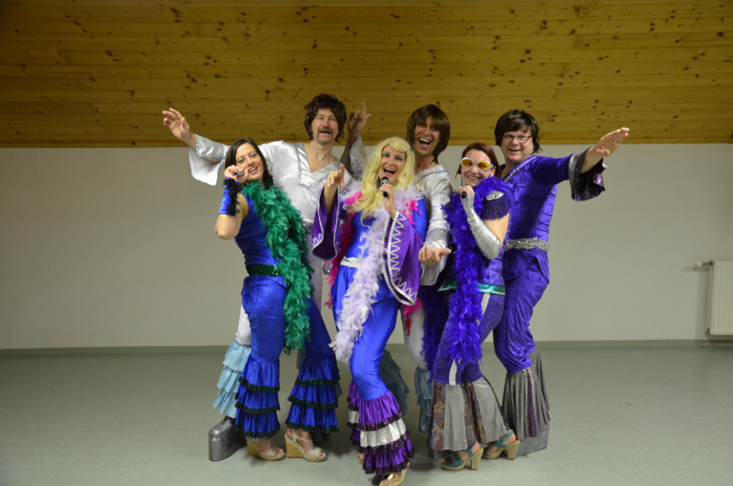 Diese ABBA-Doubles wollen zum Musical ins Brucknerhaus