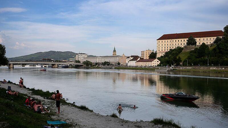 Schwerer Badeunfall an Donau-Strand Zeuge: "Steine waren nicht zu sehen"