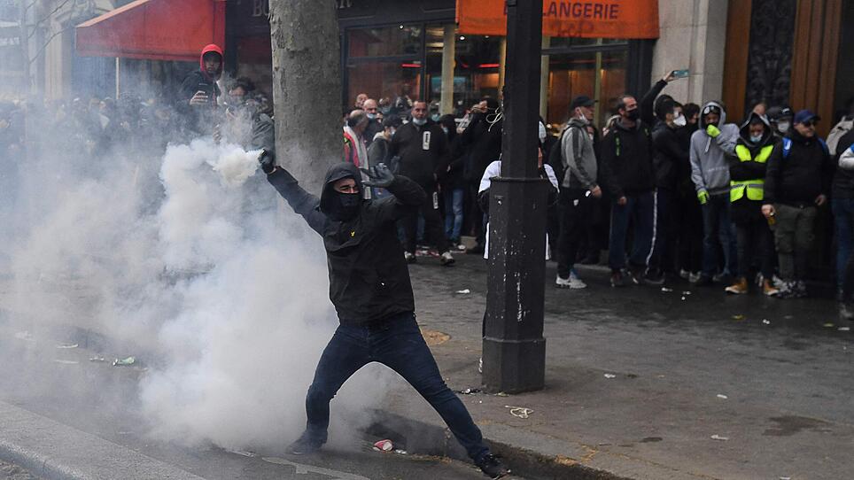 FRANCE-MAYDAY-PROTEST