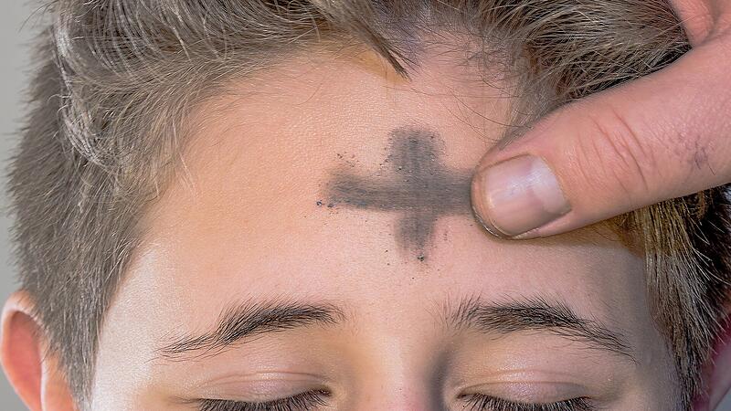 Ash Wednesday: ashes on your head and into Lent