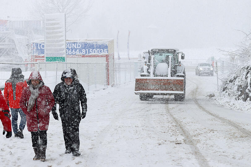 Schnee und Regen in Hinterstoder: Herren-Kombi abgesagt
