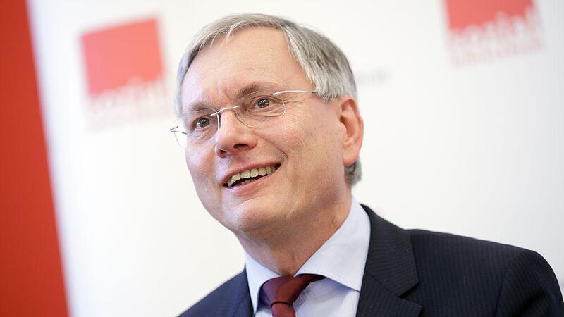 Minister Stöger präsentiert "Aktion 20.000"