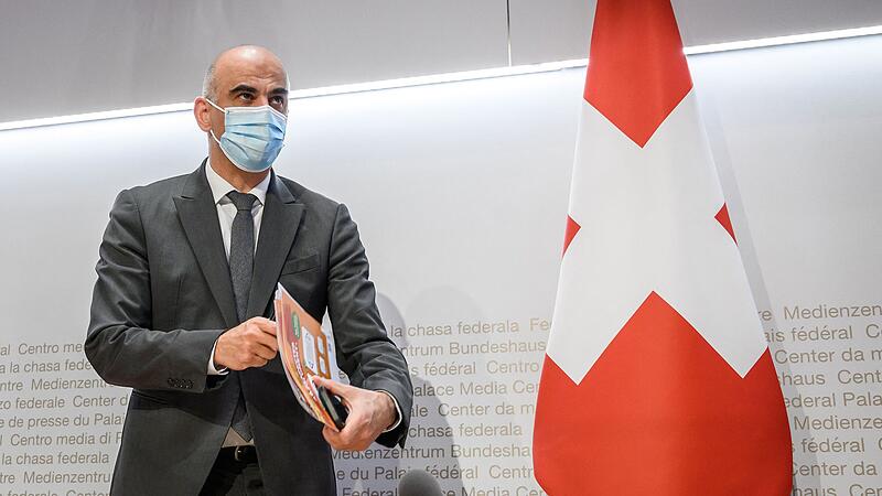 SWITZERLAND-POLITICS-HEALTH-VIRUS