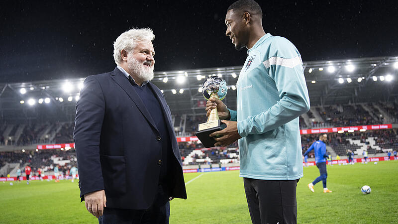 Alaba received the cup before the international match in Linz “soccer player of the year”