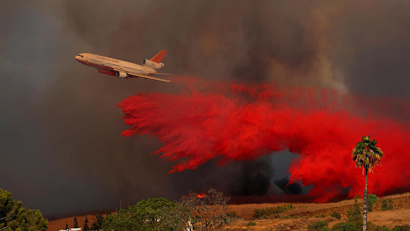 Mindestens zehn Tote bei Waldbränden in Kalifornien