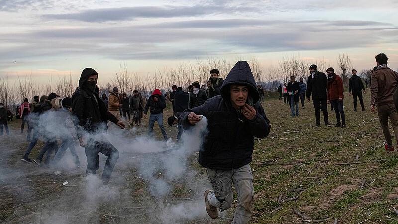 Wieder Tränengas an der türkisch-syrischen Grenze