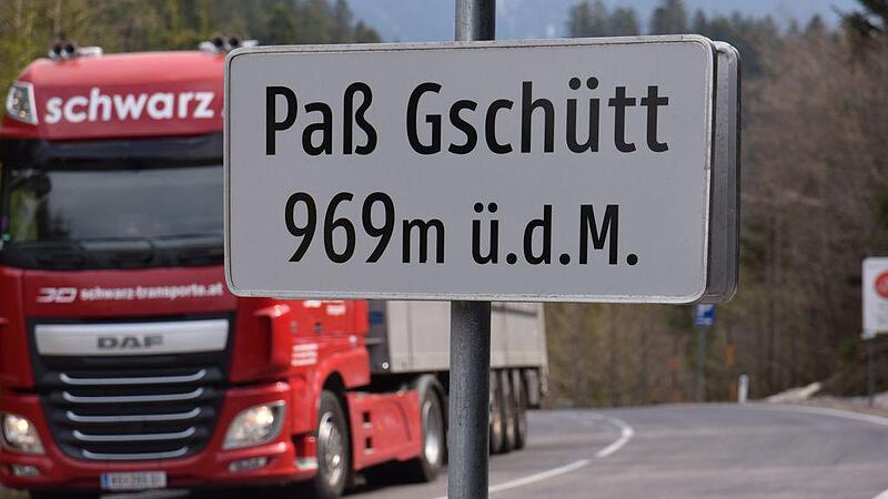 Am Pass Gschütt nimmt der Lkw-Verkehr dramatisch zu
