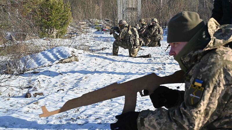 UKRAINE-RUSSIA-CONFLICT-DEFENCE