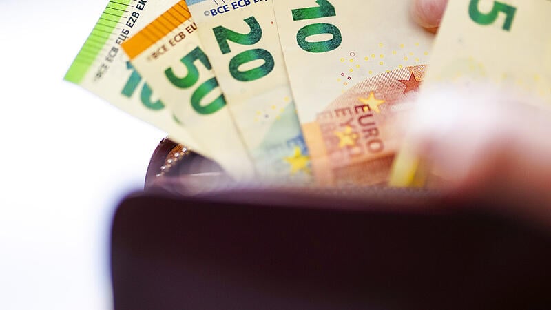 Ecological footprint: Euro notes as an environmental sin?