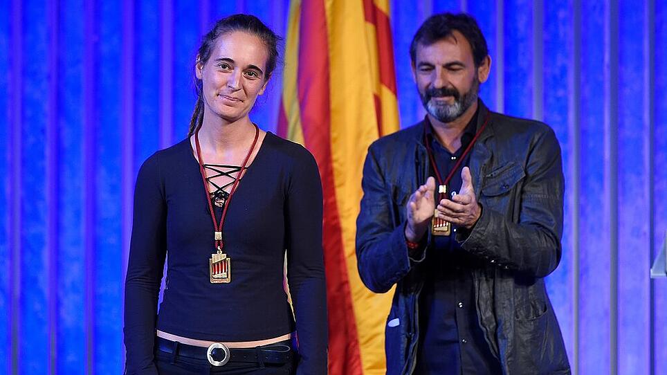 SPAIN-CATALONIA-PARLIAMENT-NGO-AWARD