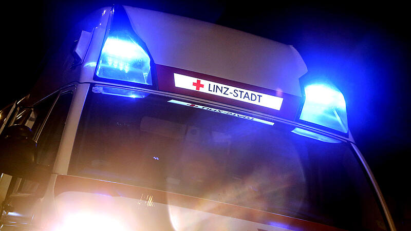 foto: VOLKER WEIHBOLD rettung rotes kreuz rk einsatz blaulicht