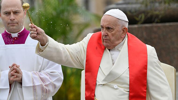 Nach Spitalsaufenthalt: Papst feiert Palmsonntagsmesse