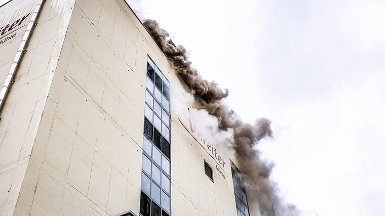 Großeinsatz in Wallern: Brand in Mühle
