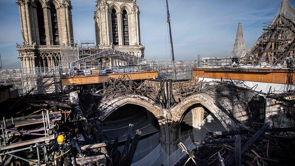 Paris: Einsturzgefahr der Notre-Dame ist gebannt