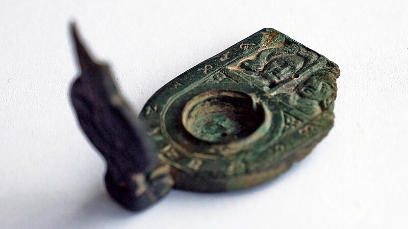 Sensational find in Regau: 600-year-old sundial discovered in a field