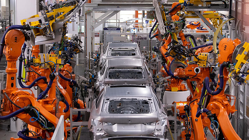 &#8202;Autokunden und Start-ups treiben die konservative Stahlindustrie an