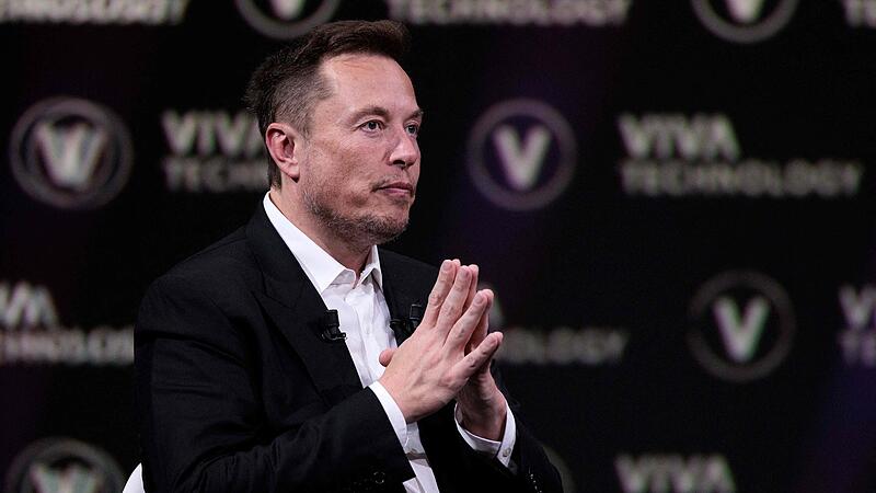 Elon Musk: “My father knew how to spread fear and terror”