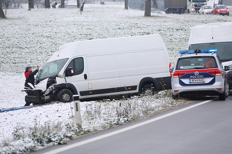 Unfälle im Frühverkehr (Schnee)