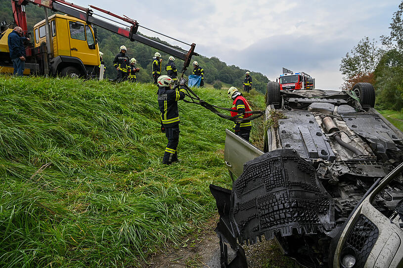Zwei Schwerverletzte bei Verkehrsunfall in Steyregg