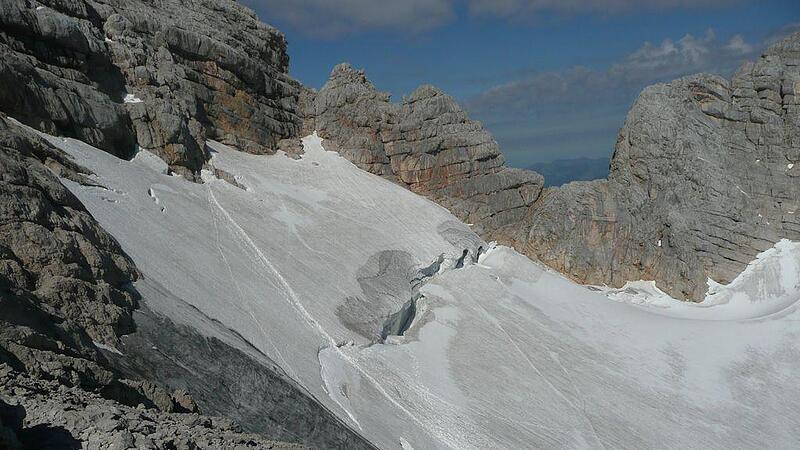 Bergsteigerin fiel am Dachstein in Gletscherspalte