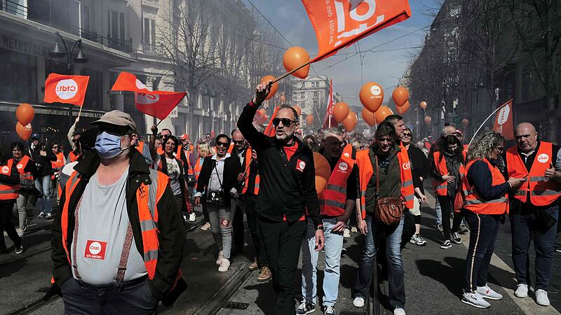 Der zehnte Protesttag legte Frankreichs Städte lahm