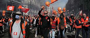 Der zehnte Protesttag legte Frankreichs Städte lahm