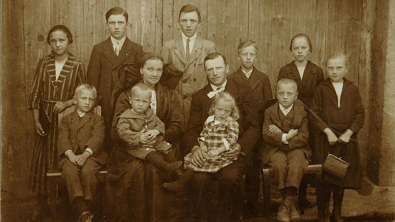 Familie Hannl Katsdorf 1925