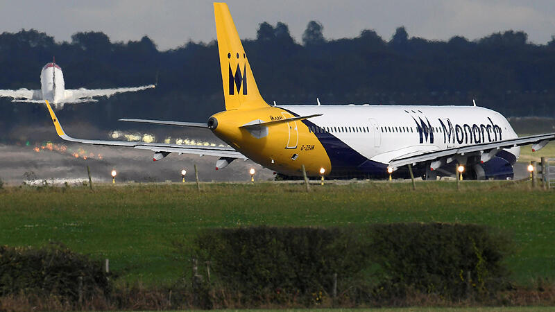 MONARCH AIRLINES-LICENCE/