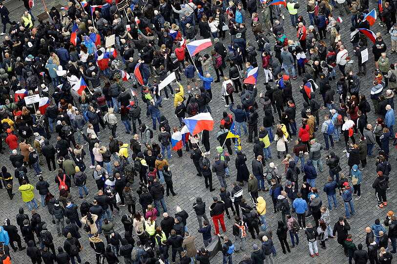 Ausschreitungen bei Corona-Protesten in Tschechien