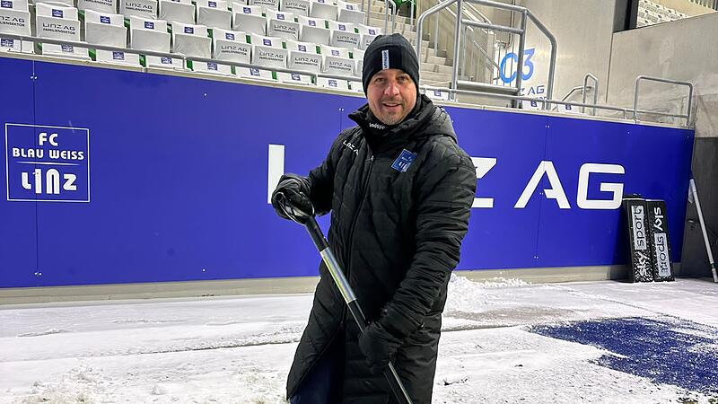 Blue-white game takes place: Coach Scheiblehner also shoveled along