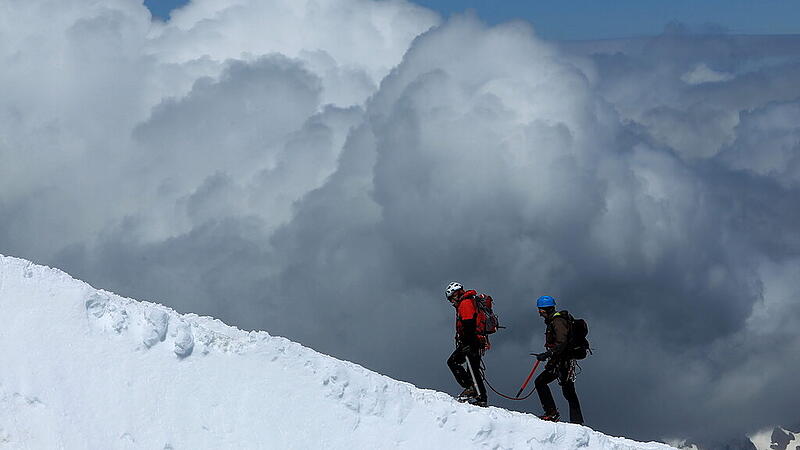 Two climbers fell to their deaths on Mont Blanc