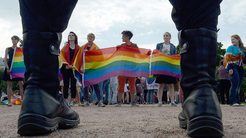 Bis zu zehn Jahre Haft: Homosexualität ist in Russland ab sofort illegal