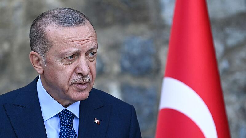 Erdogan brüskiert die NATO-Partner und will zehn Botschafter ausweisen