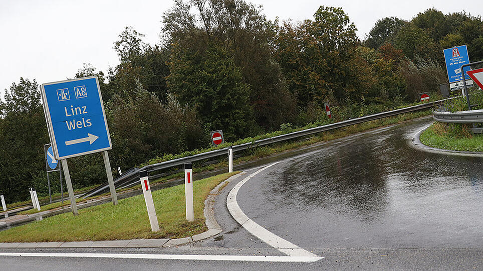 Fotos: Geisterfahrter (80) verursacht auf Innkreisautobahn im dichten Wochenendverkehr beinahe Frontalcrash, Haag am Hausruck, 26.09.2020