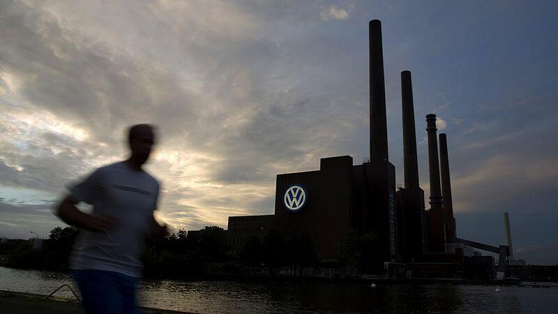 Razzia bei VW wegen Betrugsverdachts Reparaturplan für Kunden noch offen