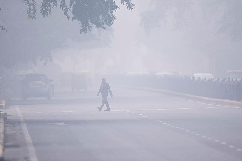 Smog legt öffentliches Leben in Neu Delhi lahm