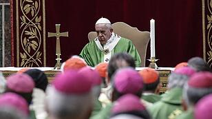 Der Papst verglich sexuelle Übergriffe auf Kinder mit Menschenopfern