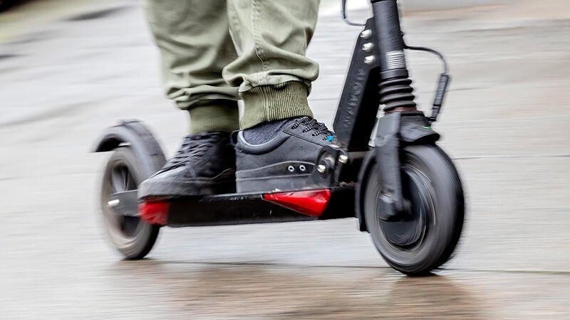 Police receive e-scooters for civilian service areas